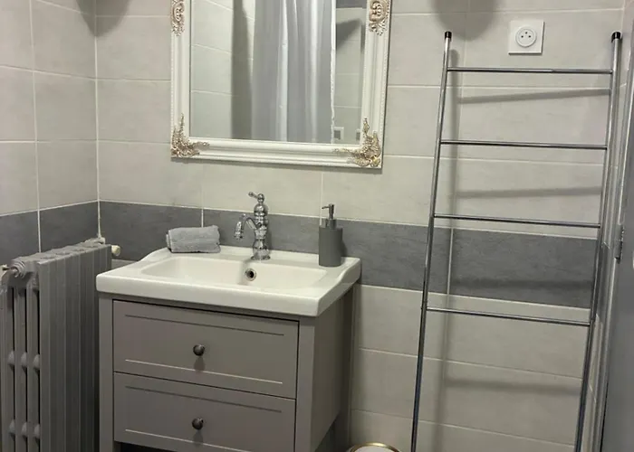 Holiday home La Maison Du Pont Vieux - Emplacement De Parking Gratuit - Proche Cite Medievale Carcassonne